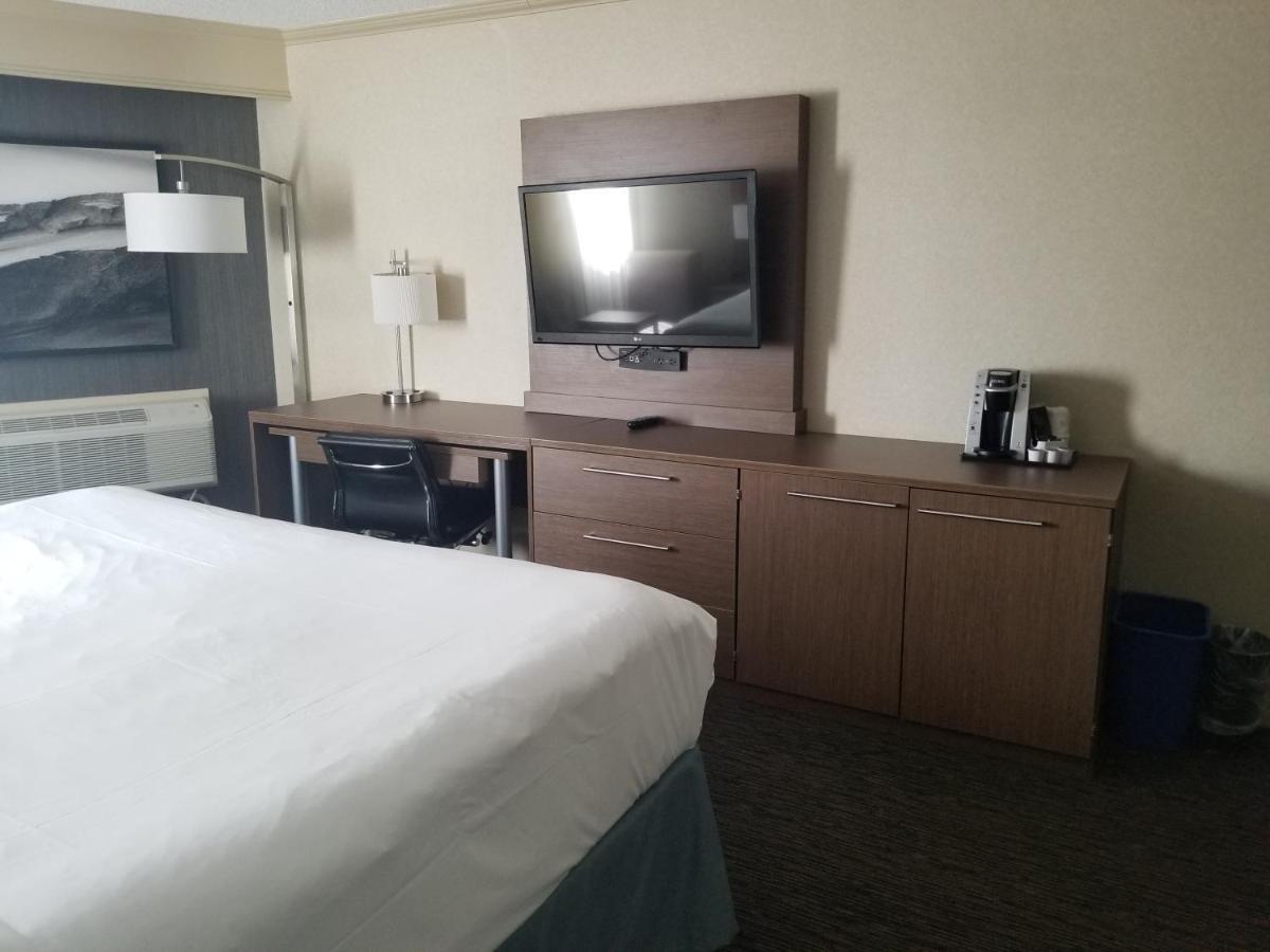 Holiday Inn Express Edmonton Downtown By Ihg Exterior foto