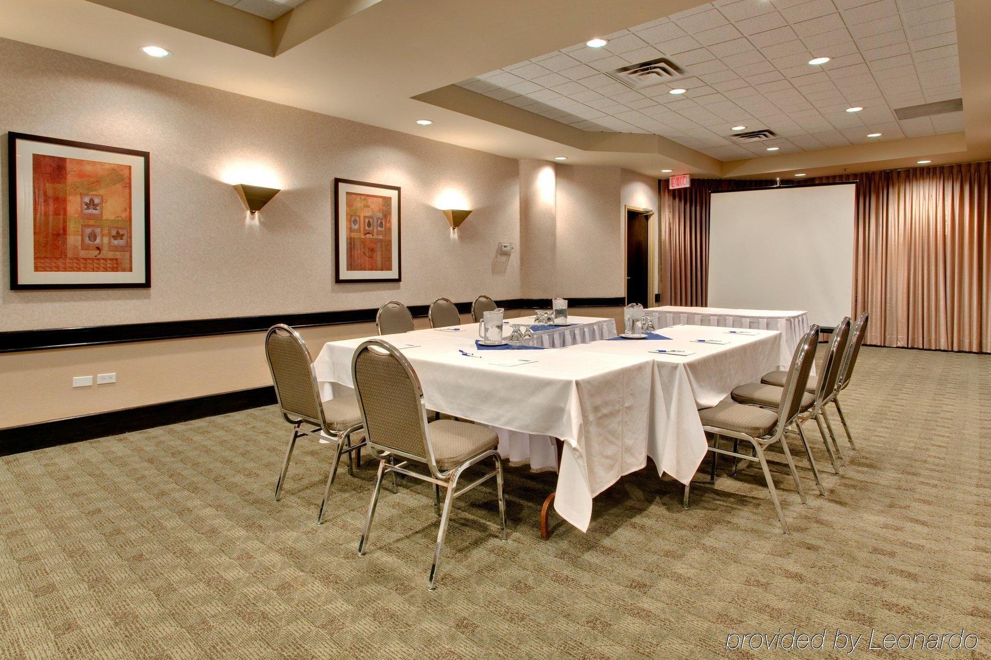 Holiday Inn Express Edmonton Downtown By Ihg Exterior foto