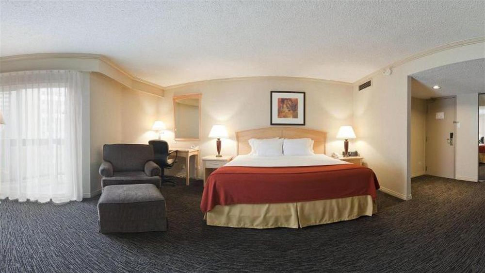 Holiday Inn Express Edmonton Downtown By Ihg Exterior foto